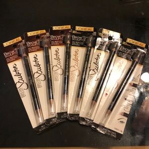 Brown stylist sculptor